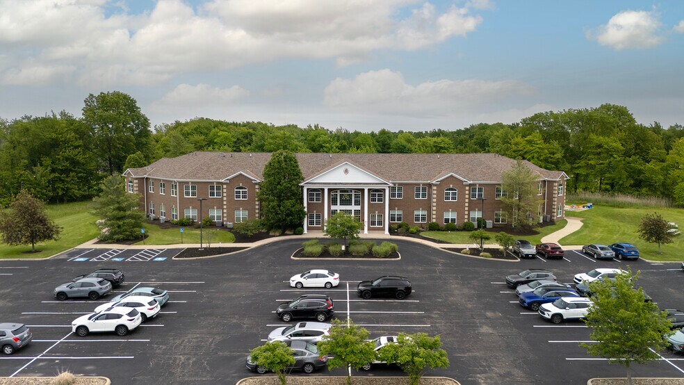 More Photos Of 387 Golfview Ln, Highland Heights Office For Lease