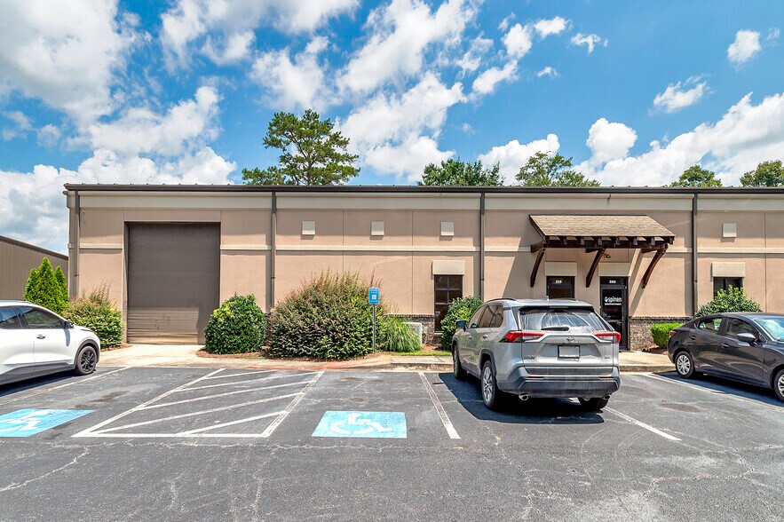 More Photos Of 4611 Ivey Dr, Macon-Bibb Office For Lease