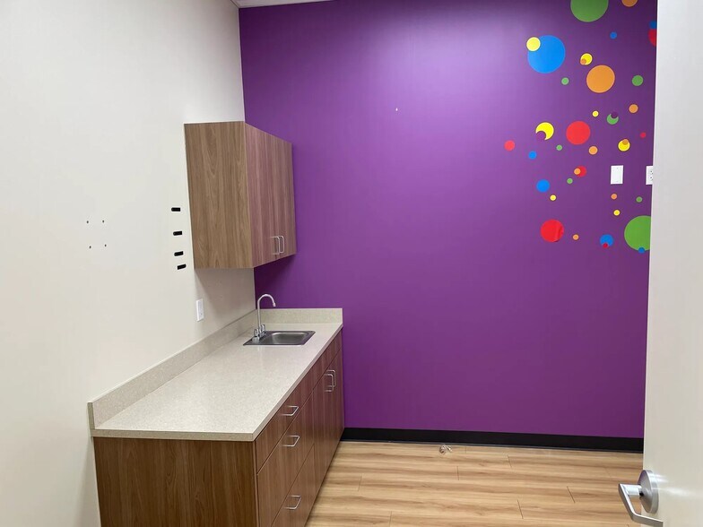 More Photos Of 3516 E 31st St, Tulsa Office For Lease