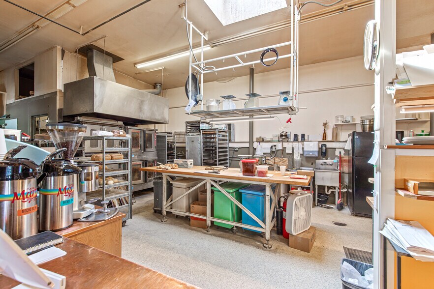 More Photos Of 340 A St, Ashland Office For Sale