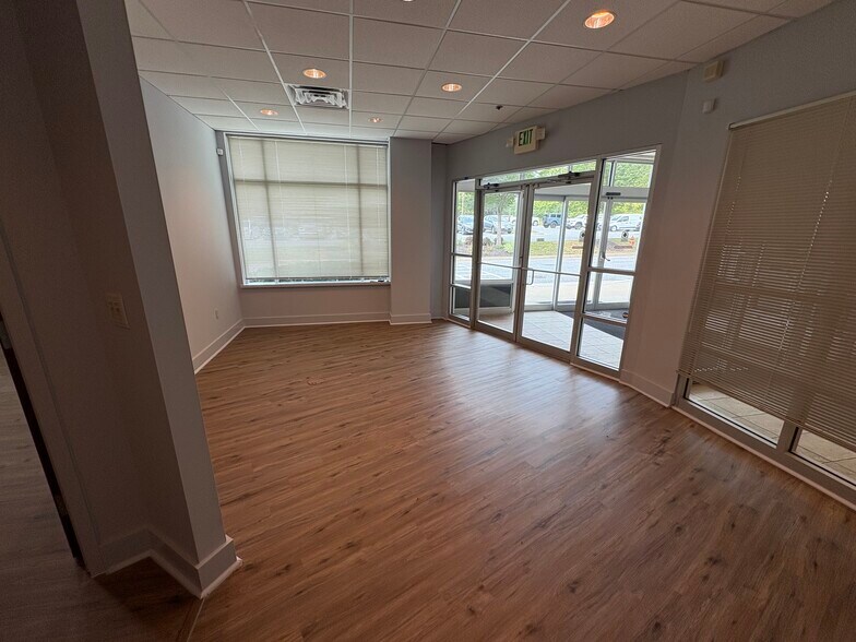 More Photos Of 913 Ridgebrook Rd, Sparks Medical For Sale