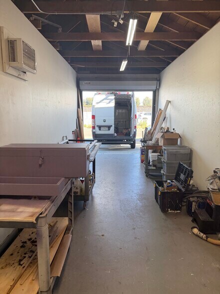 More Photos Of 3046-3102 Rolison Rd, Redwood City Warehouse For Lease