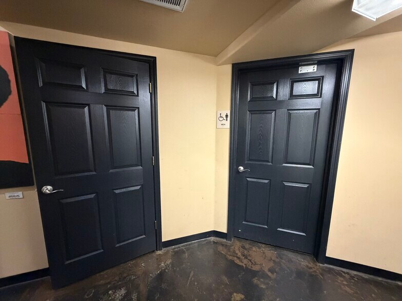 More Photos Of 615 Mena St, Mena Restaurant For Sale