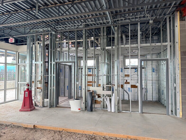 More Photos Of 2900 Central Ave SE, Albuquerque Freestanding For Lease