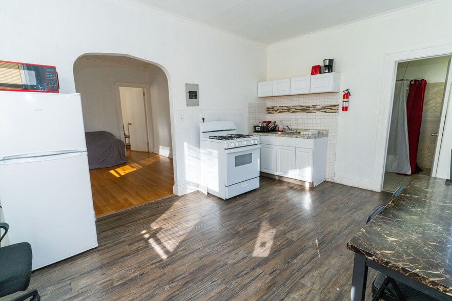 More Photos Of 370 E 18th St, Paterson Storefront Retail Residential For Sale