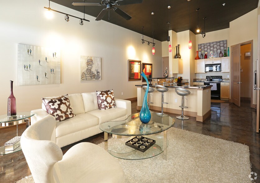 More Photos Of 2000 E Arapaho Rd, Richardson Apartments For Lease