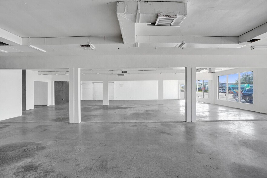 More Photos Of 3055-3057 Broward Blvd, Fort Lauderdale Storefront Retail Office For Sale