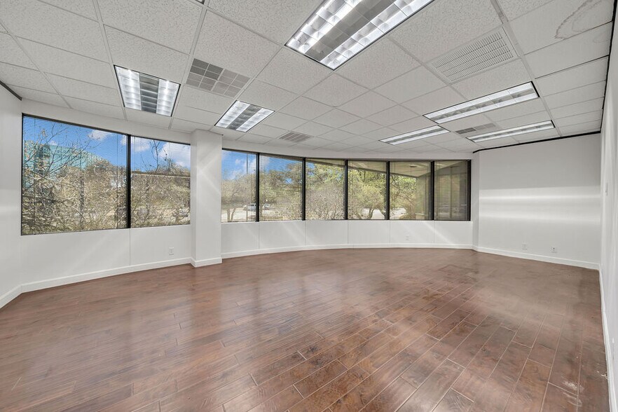 More Photos Of 4242 Medical Dr, San Antonio Medical For Sale