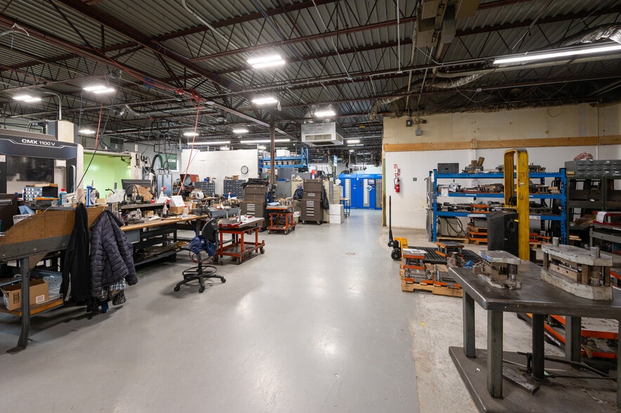 More Photos Of 116 Parker St, Newburyport Manufacturing For Sale