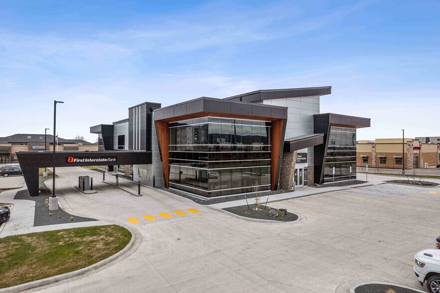 More Photos Of 5650 34th Ave S, Fargo Office For Lease