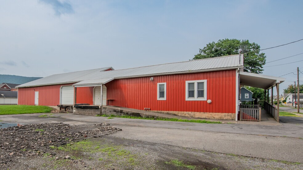 More Photos Of 2117 Webb St, Williamsport Freestanding For Sale