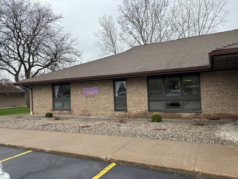 More Photos Of 1024 Hilton Parma Rd, Hilton Medical For Lease