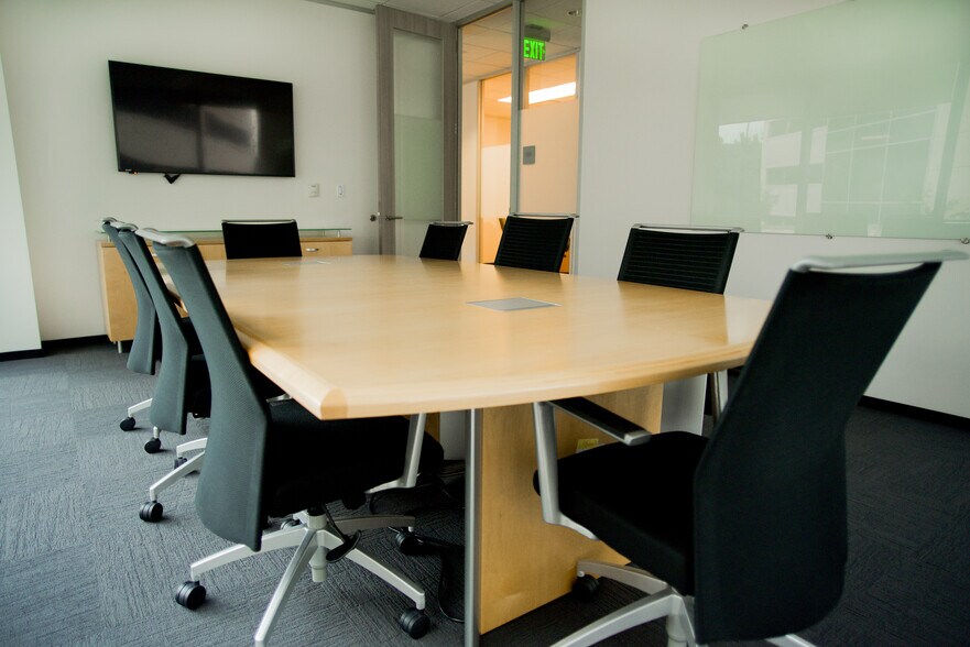 More Photos Of 12120 Wickchester Ln, Houston Office For Lease