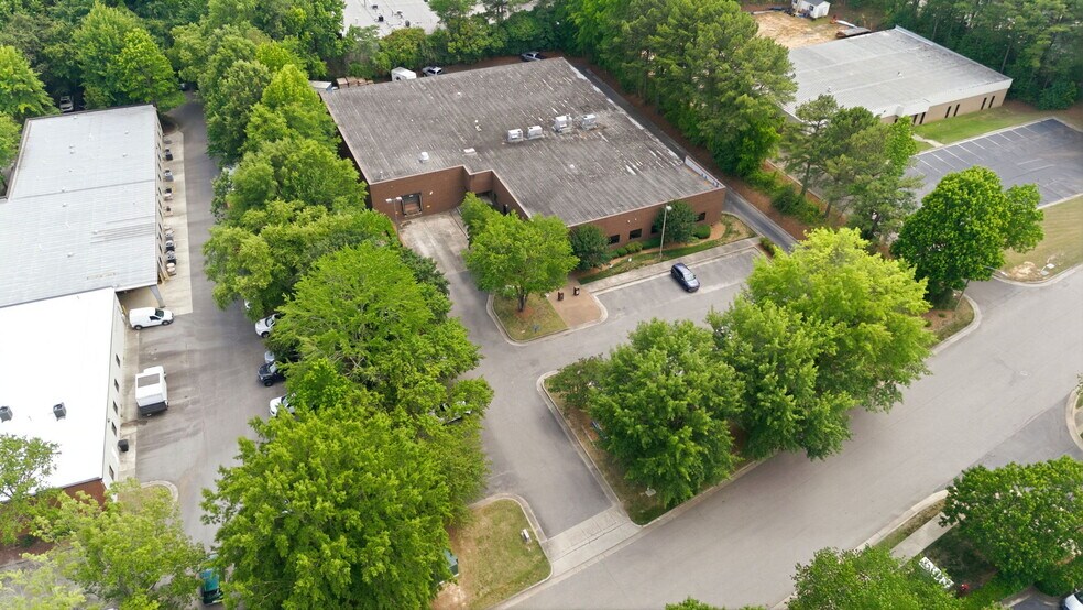 More Photos Of 2720 Discovery Dr, Raleigh Flex For Lease