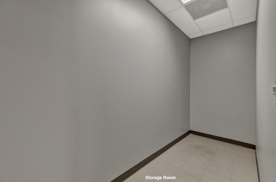 More Photos Of 6226 Fairdale Dr, San Antonio Warehouse For Lease