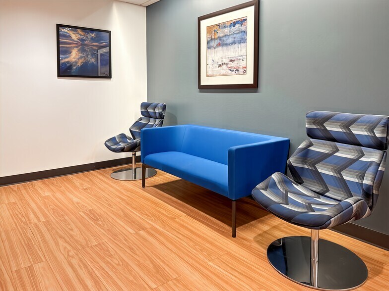 More Photos Of 11811 N Tatum Blvd, Phoenix Coworking Space