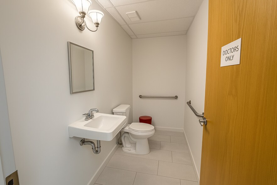 More Photos Of 14100 Fivay Rd, Hudson Medical For Lease
