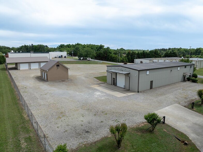 Primary Photo Of 471 Osborne St, Keysville Warehouse For Sale