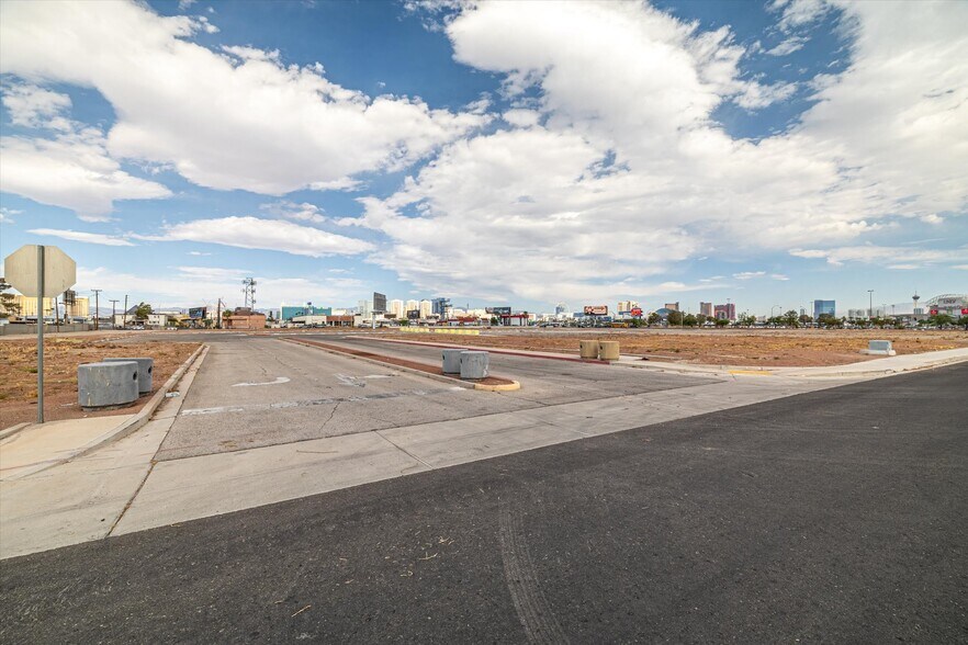 More Photos Of 851 E Tropicana Ave, Las Vegas Land For Sale