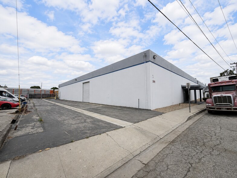 Primary Photo Of 1000-1020 Commercial Ave, Oxnard Warehouse For Lease