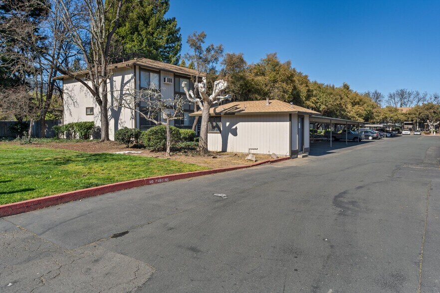 More Photos Of 505-531 Capps Ln, Ukiah Apartments For Sale