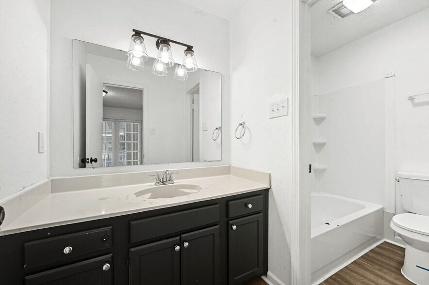 More Photos Of 3150 Oneal Ln, Baton Rouge Multifamily For Sale