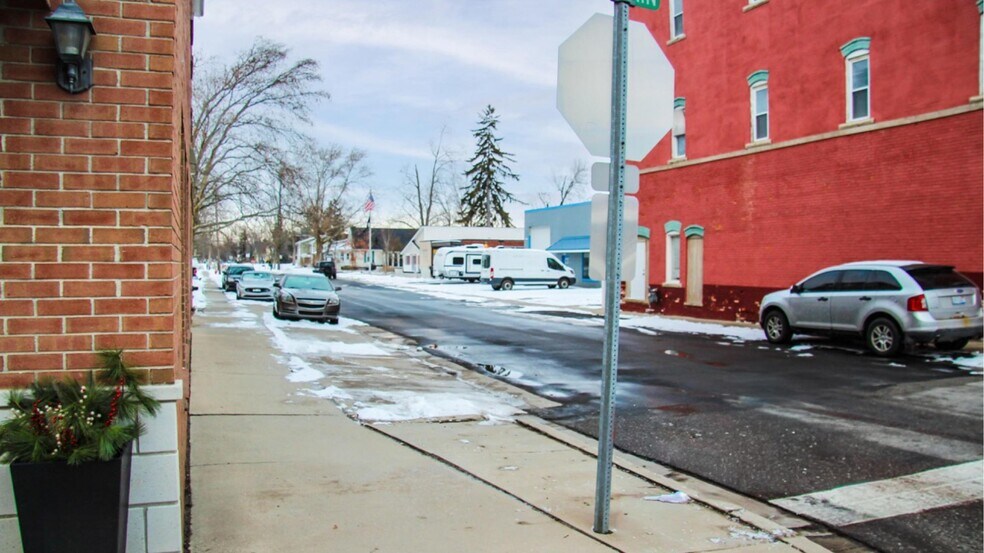 More Photos Of 23081-23089 E Main St, Armada Unknown For Lease