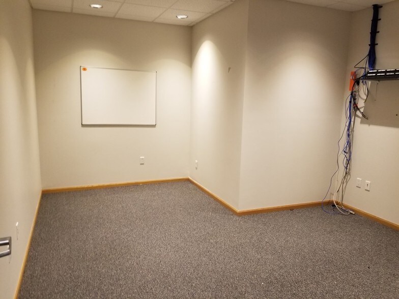 More Photos Of 3941 Traxler Ct, Bay City Office For Lease