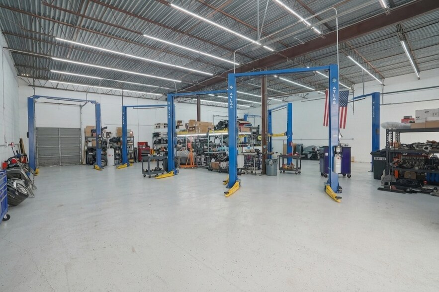 More Photos Of 890 Fernhill Rd, West Chester Warehouse For Sale