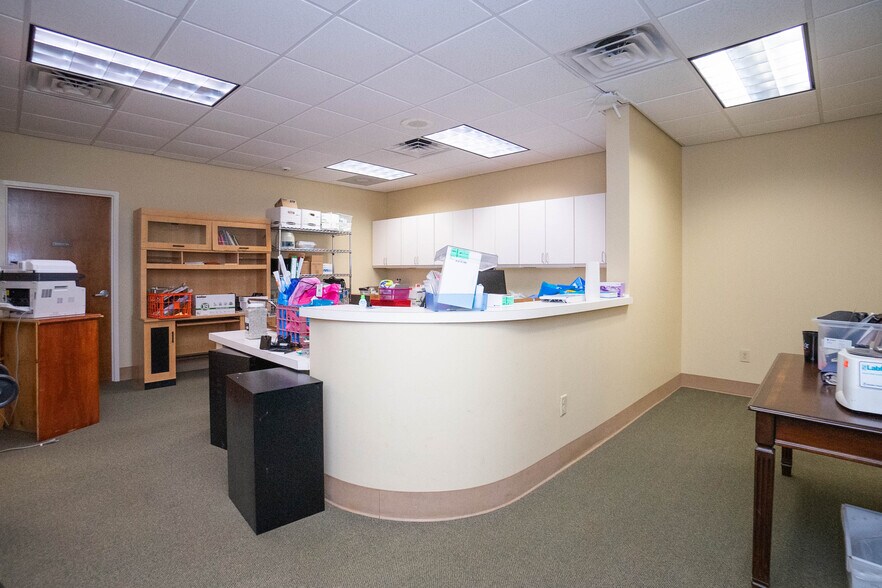 More Photos Of 120 Trinity Pl, Athens Medical For Sale