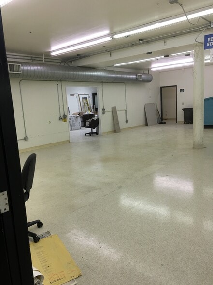More Photos Of 3111 Lomita Blvd, Torrance Warehouse For Lease