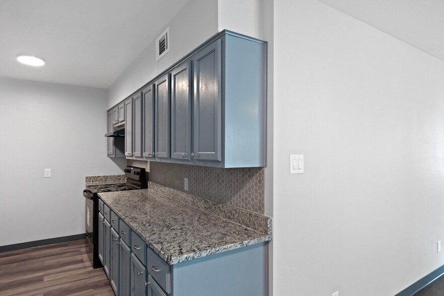 More Photos Of 1283 E Raines Rd, Memphis Apartments For Sale