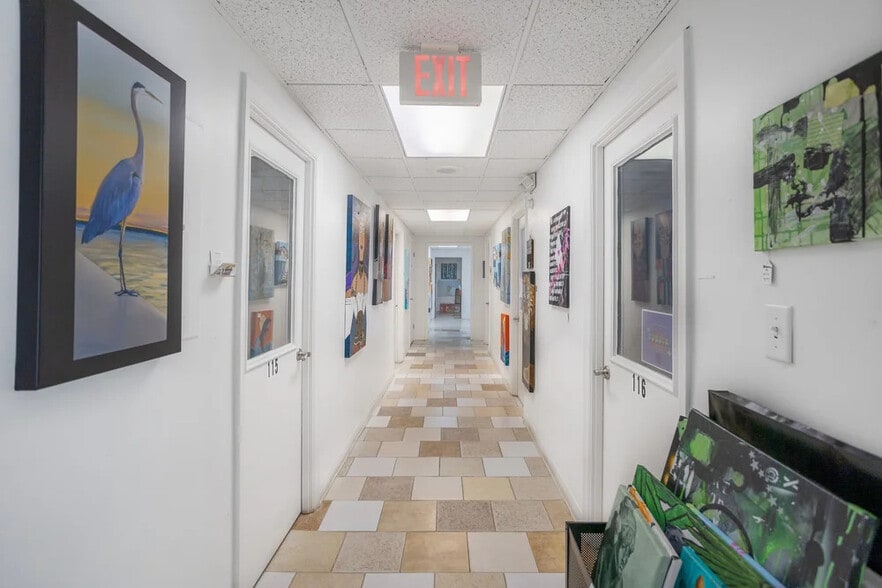 More Photos Of 400 23rd St S, Saint Petersburg Storefront Retail Office For Lease