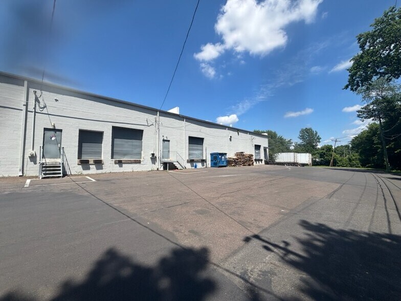 More Photos Of 1957 Pioneer Rd, Huntingdon Valley Warehouse For Lease