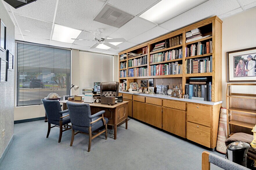 More Photos Of 1260 E Almond Ave, Madera Medical For Sale