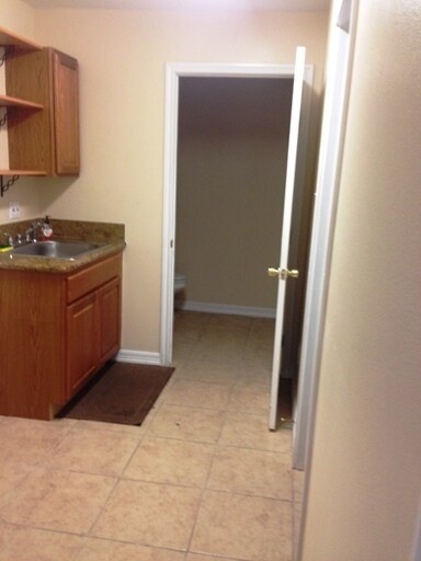 More Photos Of 1105 N Meyer Rd, Seabrook Office For Sale