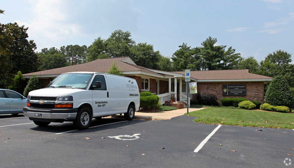 Primary Photo Of 320 W Ransom St, Fuquay Varina Office For Lease