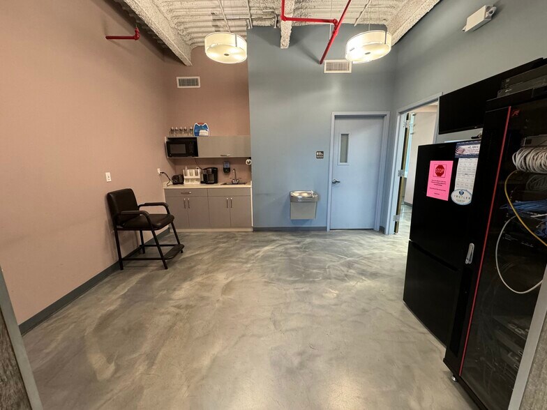More Photos Of 23-25 31st St, Astoria Medical For Lease