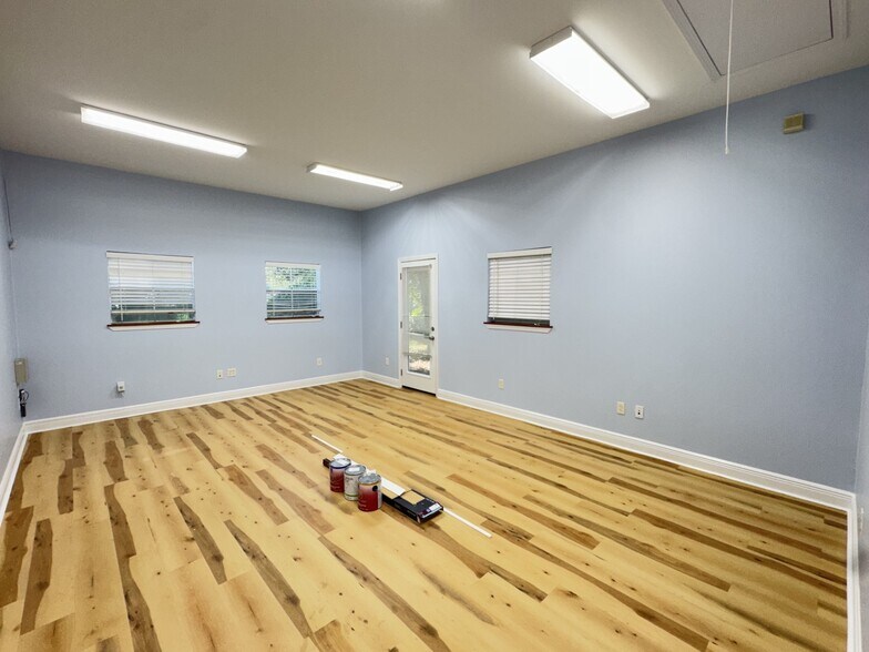 More Photos Of 255 N 15th St, Ponchatoula Office For Lease
