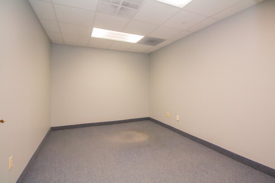 More Photos Of 415 Main St, Worcester Loft Creative Space For Sale