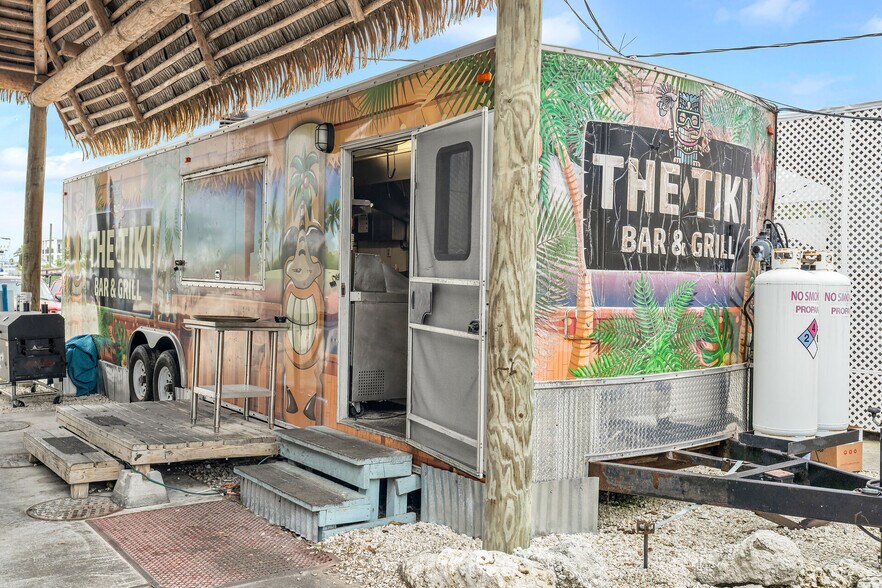 More Photos Of 27340 Overseas Hwy, Ramrod Key Hotel For Sale