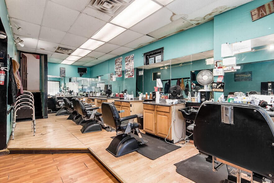 More Photos Of 1068-1072 E Livingston Ave, Columbus Storefront Retail Residential For Sale