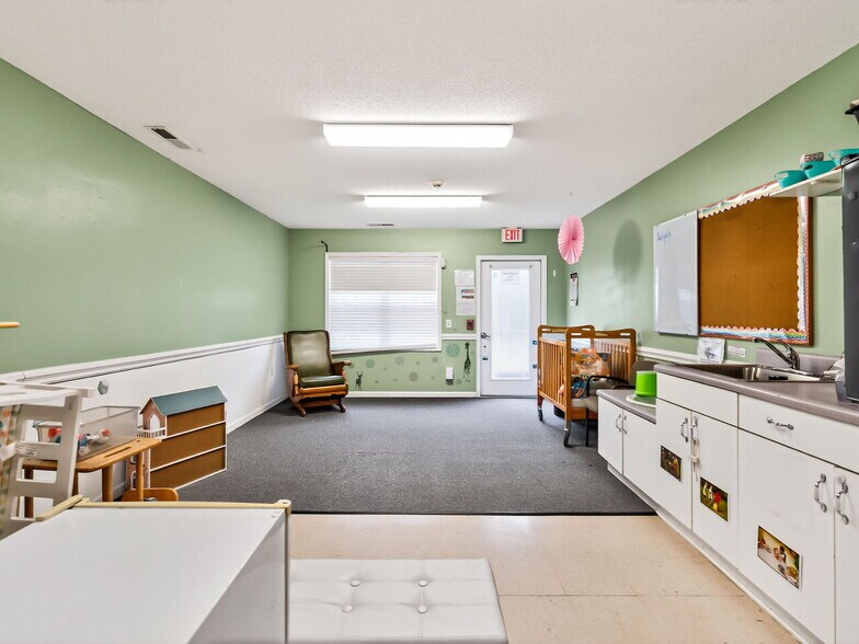 More Photos Of 1480 McNeill Rd, Sanford Flex For Sale