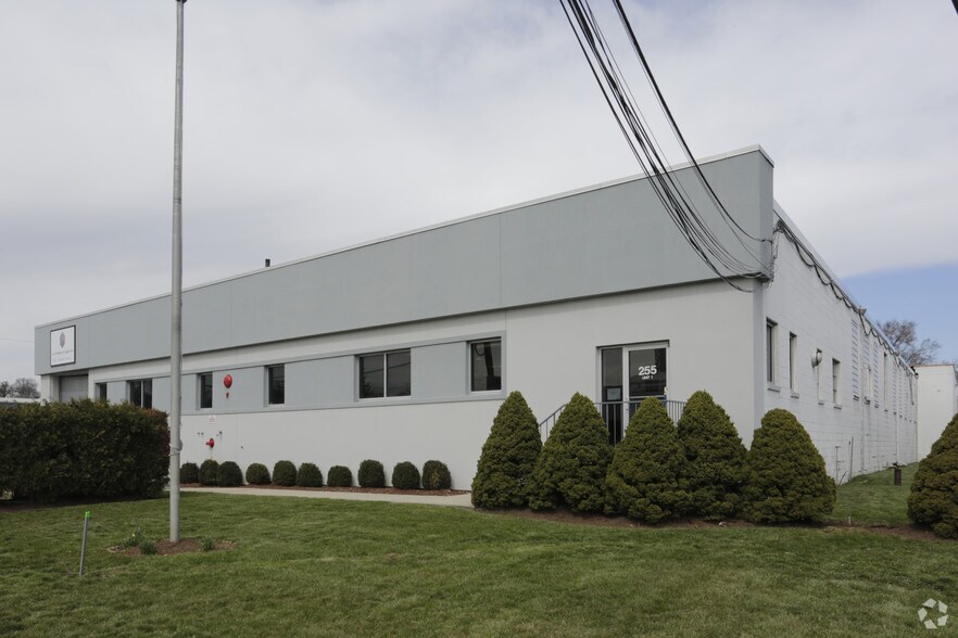 More Photos Of 255 Highland Cross, Rutherford Warehouse For Lease
