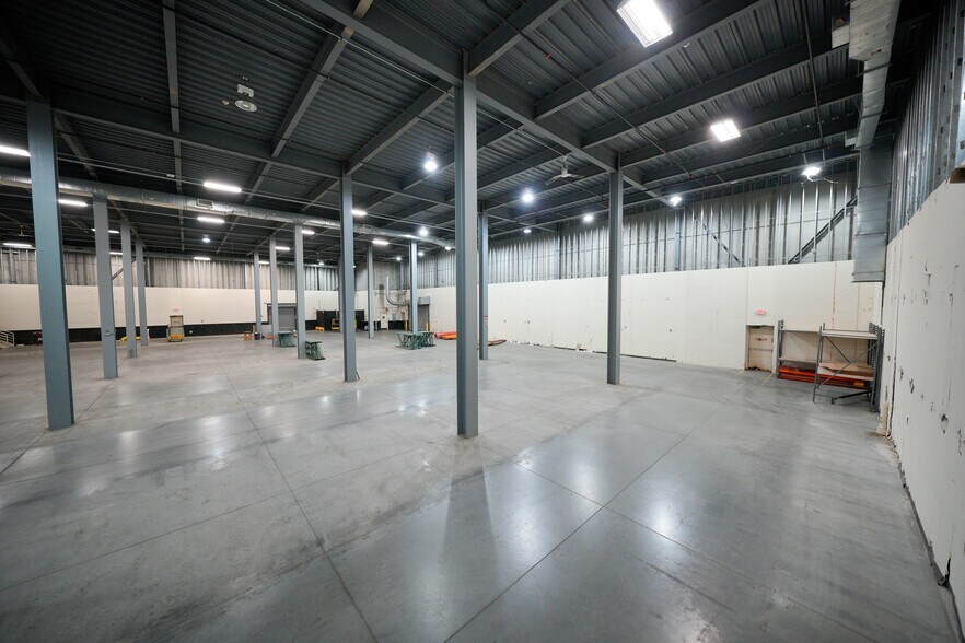 More Photos Of 11632 Harrisburg Rd, Fort Mill Light Manufacturing For Sale