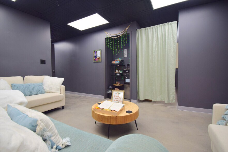 More Photos Of 1708 Jefferson Ave, Mount Vernon Office For Sale