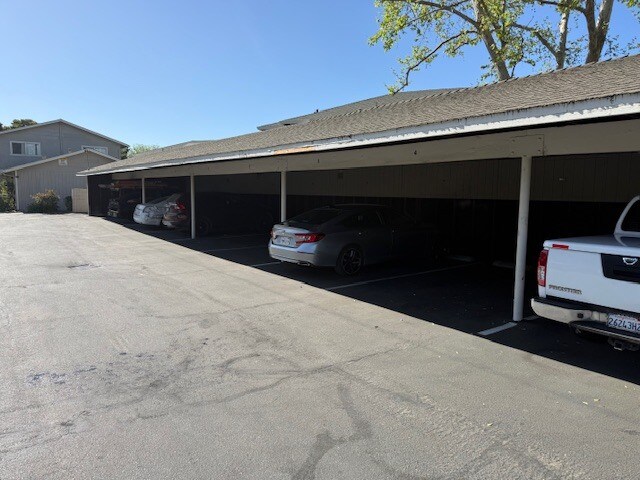 More Photos Of 580 Stoney Ct, Gilroy Apartments For Sale