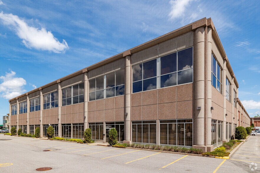 Primary Photo Of 9175-9225 Boul Langelier, Montréal Warehouse For Lease