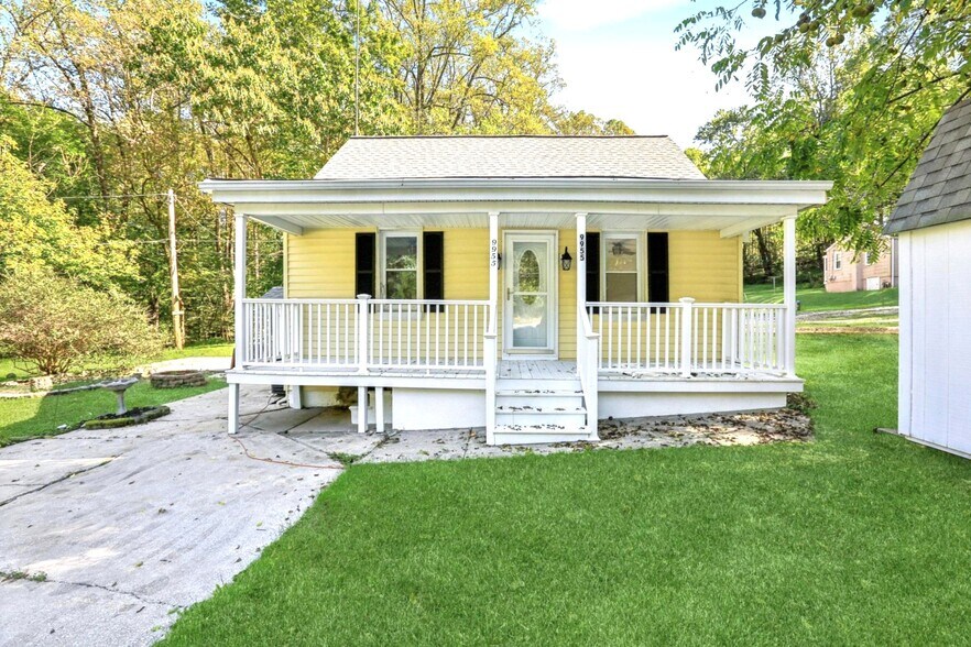 More Photos Of 9955 Belair Rd, Kingsville Flex For Sale