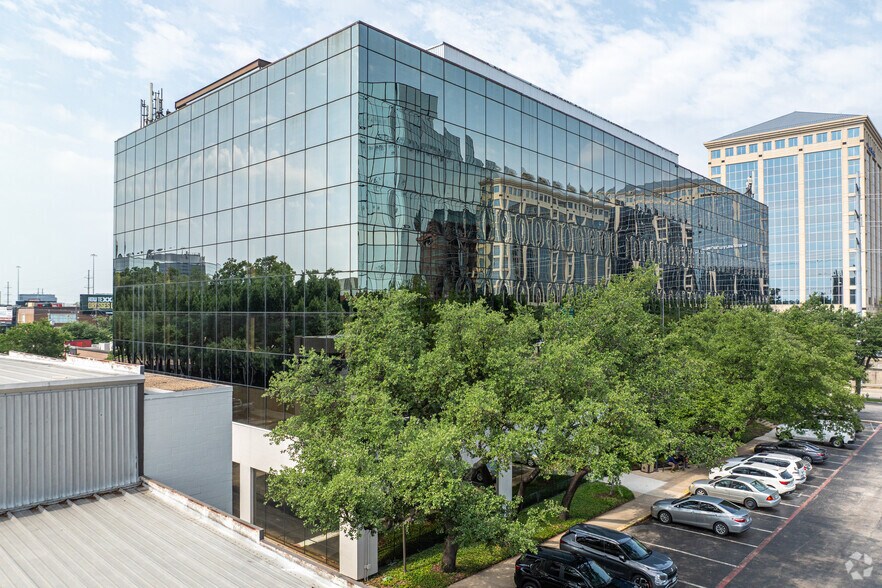 More Photos Of 14110 N Dallas Pky, Dallas Unknown For Lease